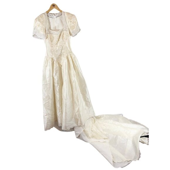 Vintage 1980's/1990's Beaded Bodice Silk Wedding Gown - Small - Picture 1 of 16